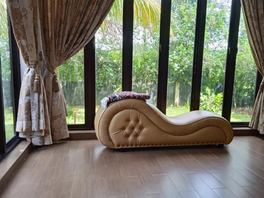 Villa Gathering Yuni Syahla Citaringgul Esterno foto