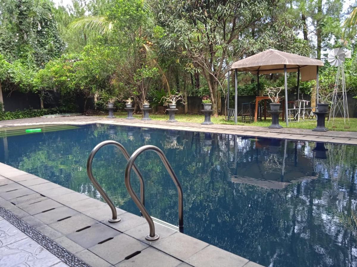 Villa Gathering Yuni Syahla Citaringgul Esterno foto