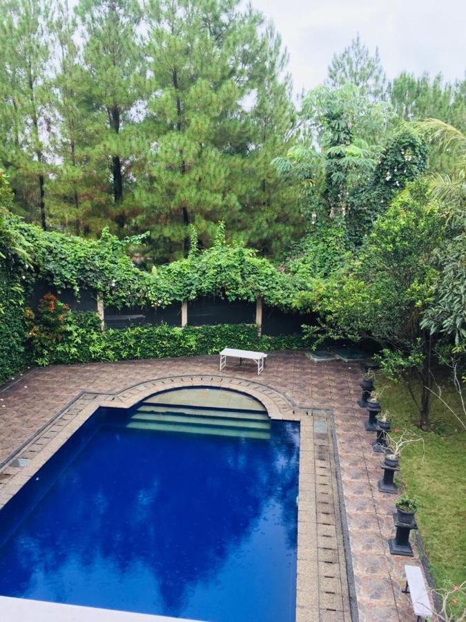 Villa Gathering Yuni Syahla Citaringgul Esterno foto